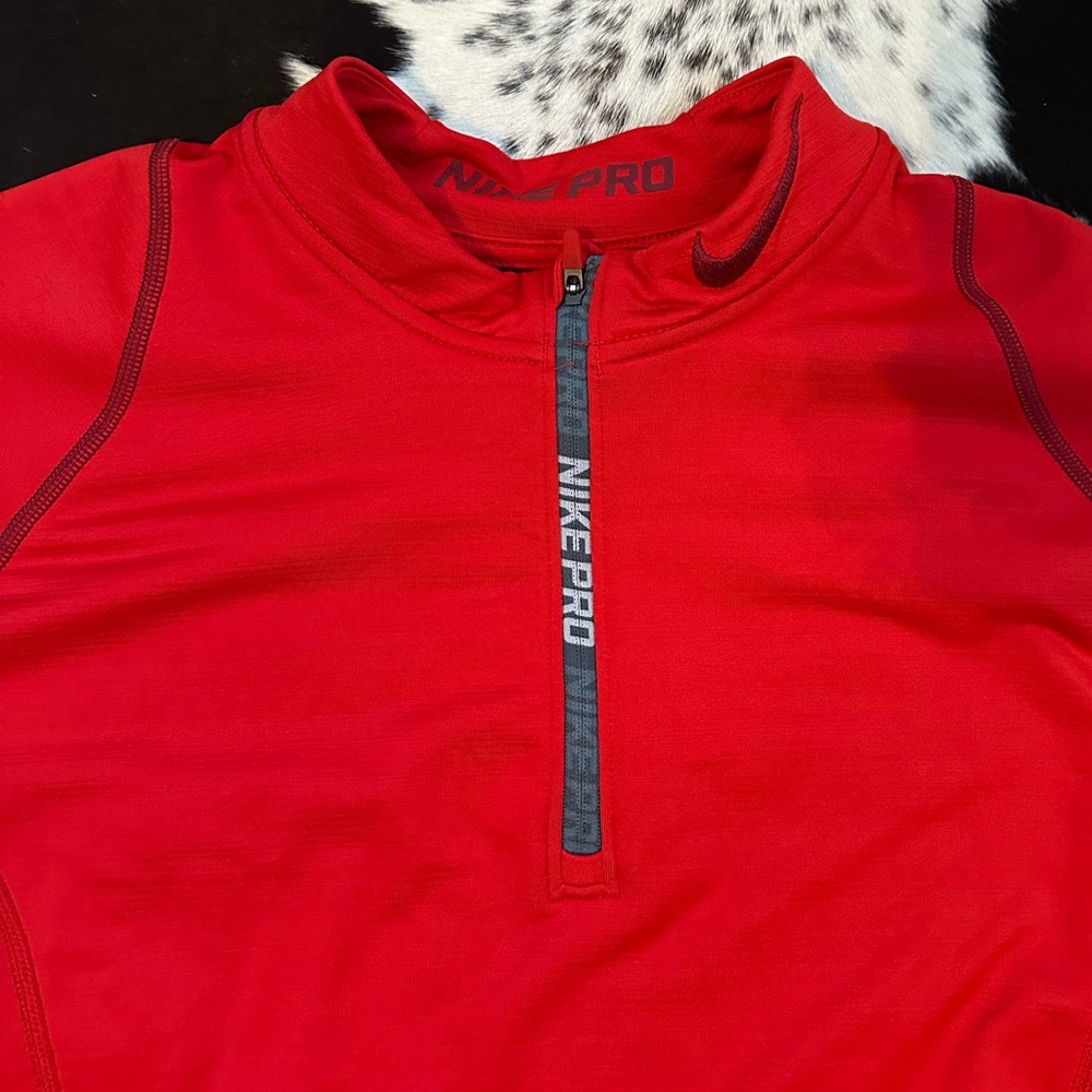 nike | pullover - Picture 2 of 5
